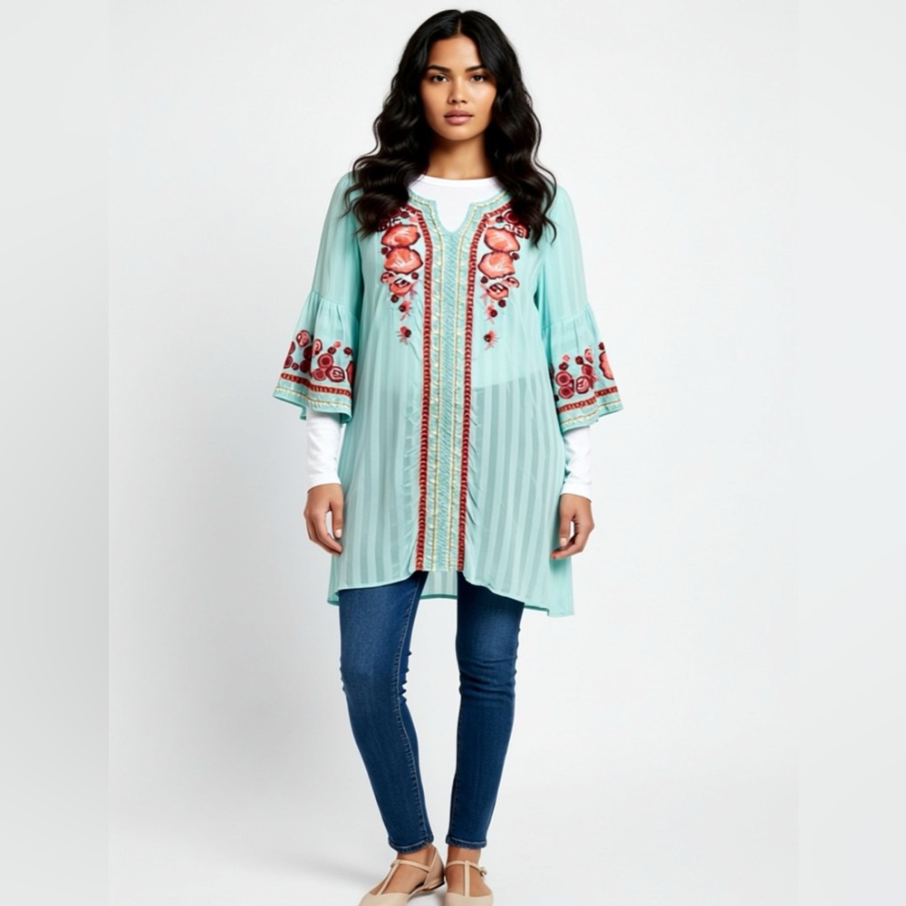 VTG Embroidered Tunic Pastel Turqoise Size Medium